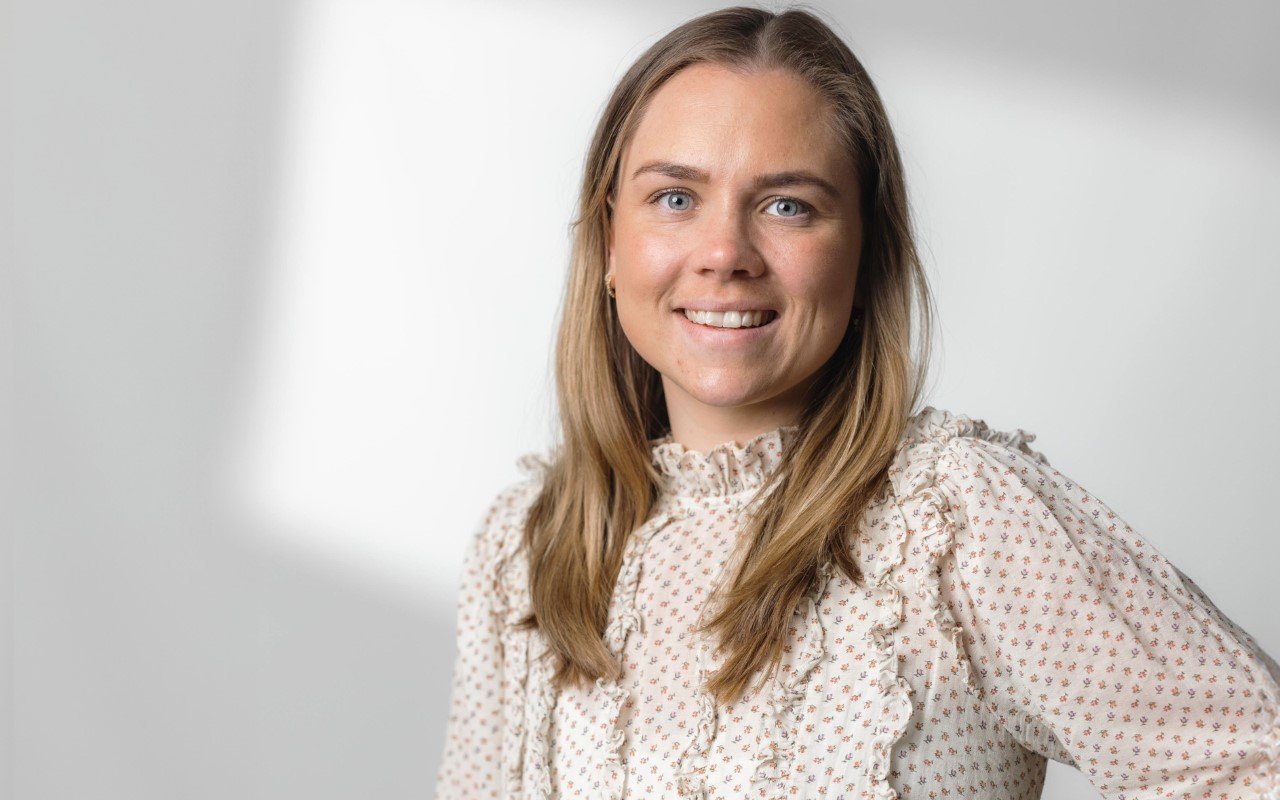 – Jeg har definitivt havnet på rett hylle, men jeg har mye å lære, forteller Ida. Foto: Exacta 