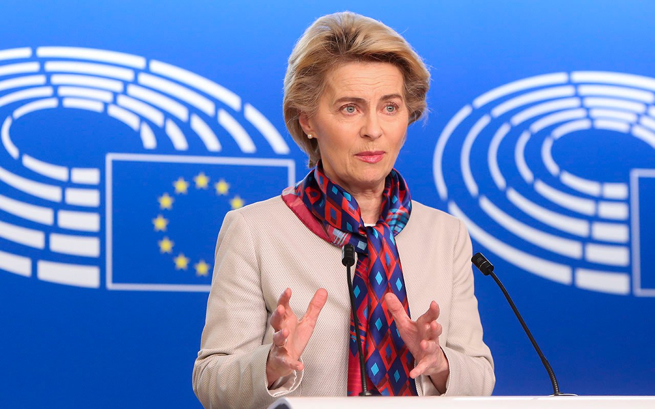 Europakommisjonens president Ursula von der Leyen har som mål å forenkle og redusere rapporteringsbyrder. Foto: Fred Marvaux, European Union 2020