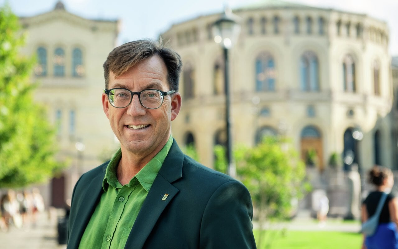 – Når finansministeren nå i dag svarer, og da bekrefter målet om at norsk regelverk, både i form og i ikrafttredelse, skal harmoniseres med EU, har vi fått en viktig avklaring, sier Rune Aale-Hansen.