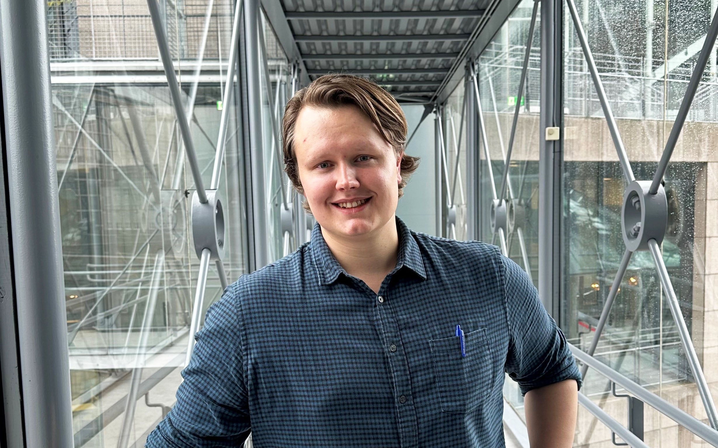 Mathias Helseth er økonomistudent og regnskapsmedarbieder. Hør hvorfor han synes regnskapsbransjen er spennende!