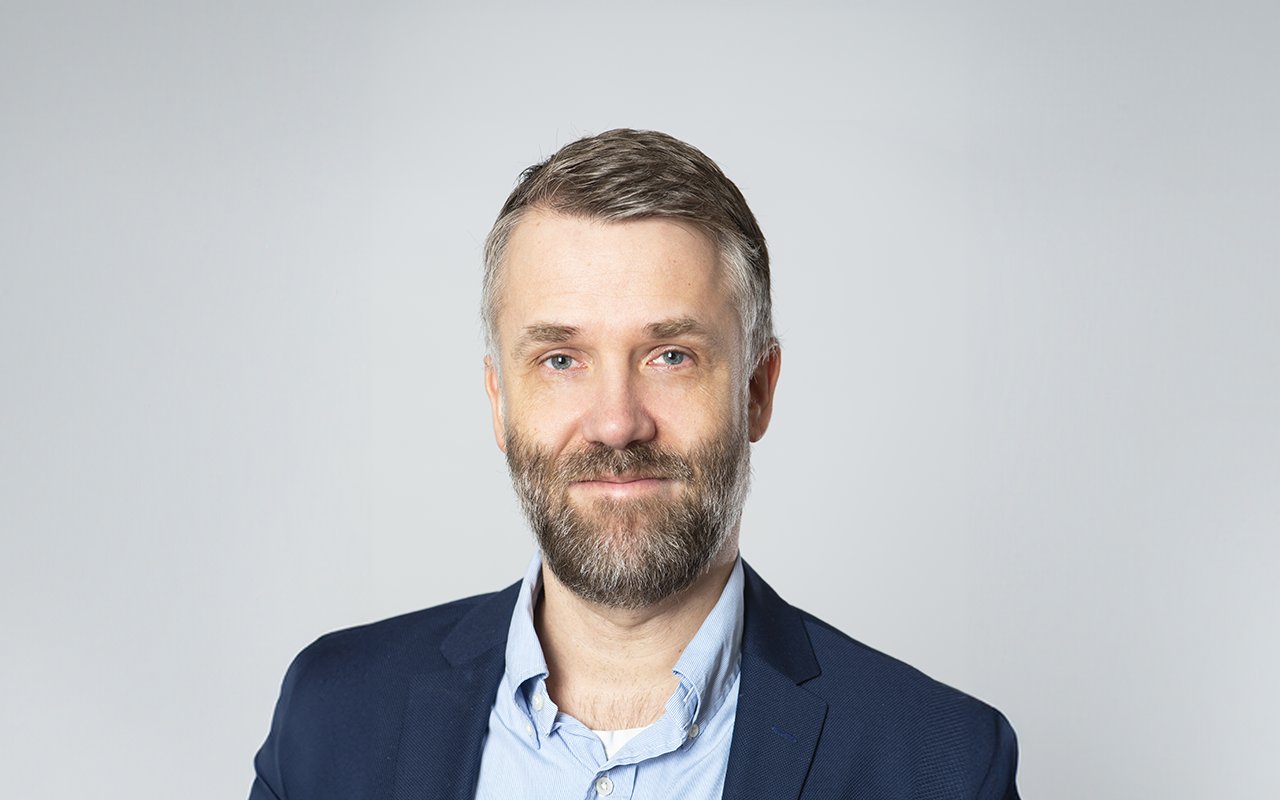 Svein Austheim går grundig til verks når han tar deg igjennom ferske analyser om regnskapsbransjen i ukens podcast-episode.