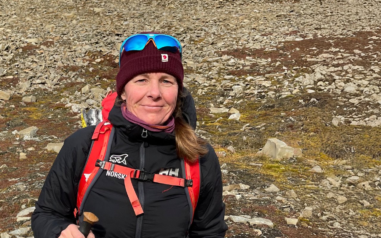 Hør Cece Finnerud fortelle om hvordan det er å jobber som regnskapsfører i Svalbard. Foto: Privat
