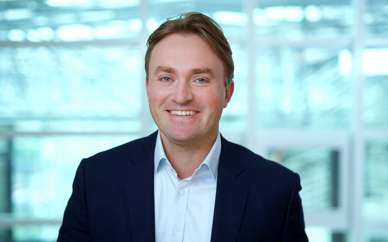 Sebastian Brodtkorb er Regnskap Norges ekspert på moms og er over gjennomsnittet interessert i moms. Hør han forklare momssystemet i ukens podcast-episode. Foto: CF-Wesenberg/kolonihaven.no
