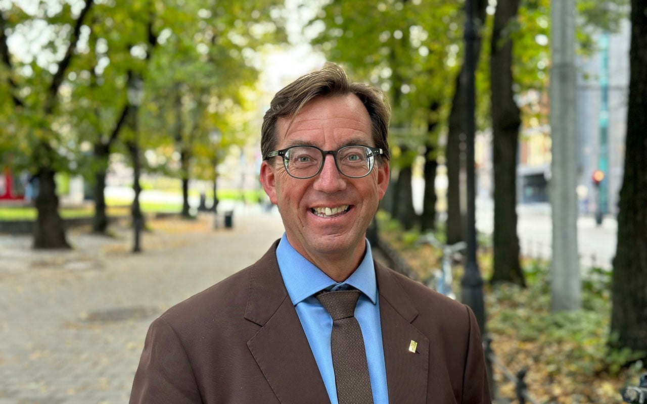 – Vi er svært glad for at regjeringen fornyer sin innsats i kampen mot unødvendig byråkrati, sier Rune Aale-Hansen. Foto: Regnskap Norge