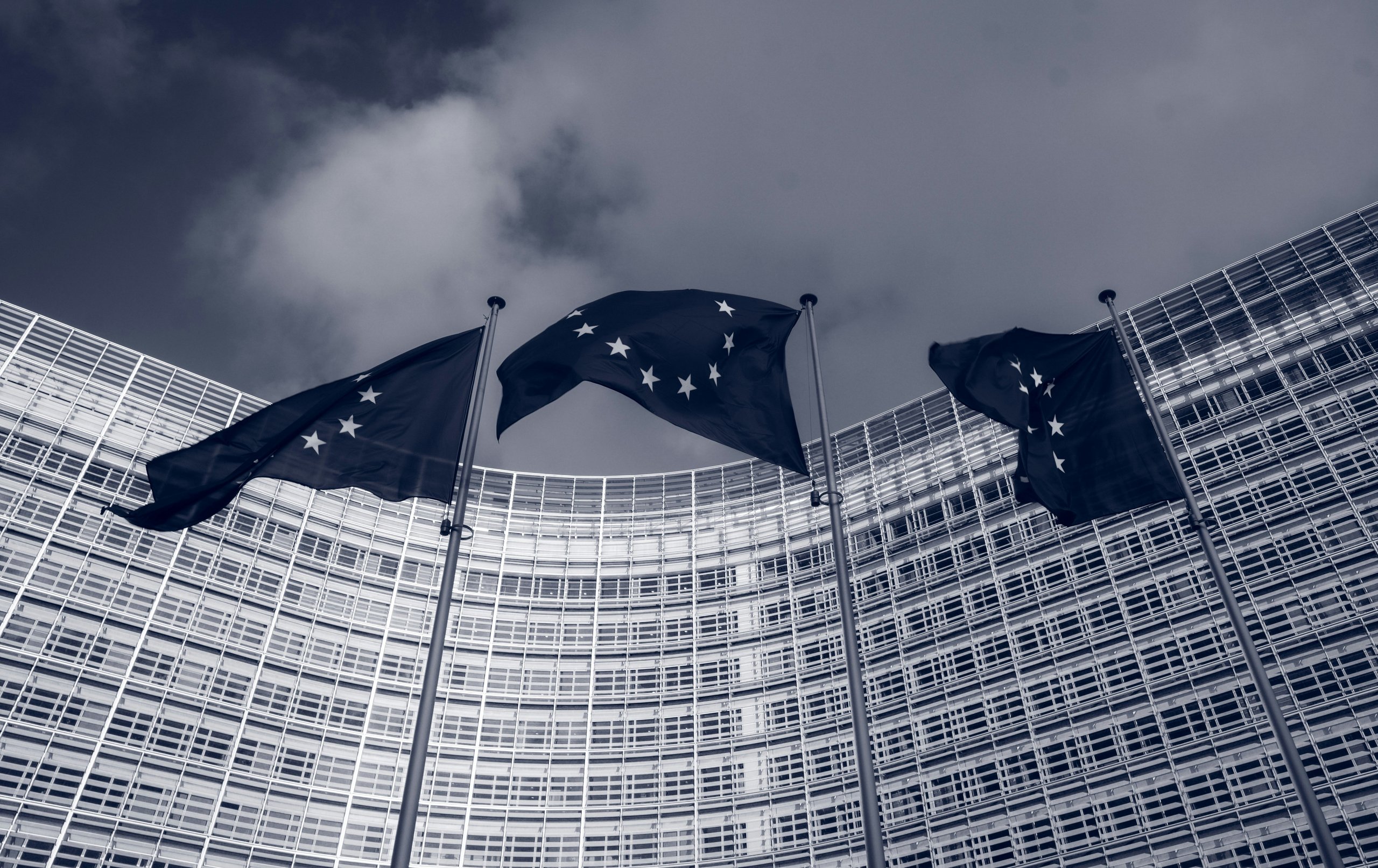Det nye aktsomhetsdirektivet minner om åpenhetsloven i Norge. Direktivet vil omfatte de samme virksomhetene som er omfattet av CSRD. Foto: Christian Lue, Unsplash