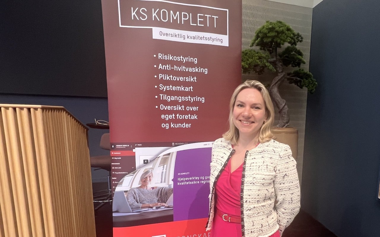 – Oversiktlig og pedagogisk bygd opp, med skille mellom eget foretak og kunder, sier statsautorisert regnskapsfører Victoria Stikholm. Foto: Regnskap Norge