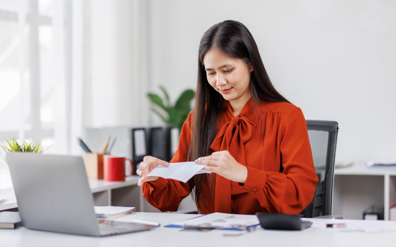 GBS 1 tydeliggjør nå både hva som er tillatt, hva som er påkrevd, og hva som ikke anses som god bokføringsskikk. Foto: AdobeStock